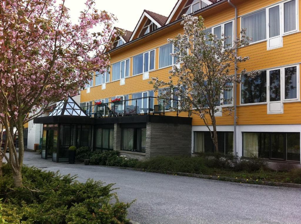 阿尔维酒店 Alversund 外观 照片
